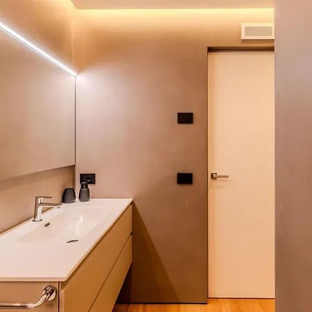 Aura By Interhome Colico