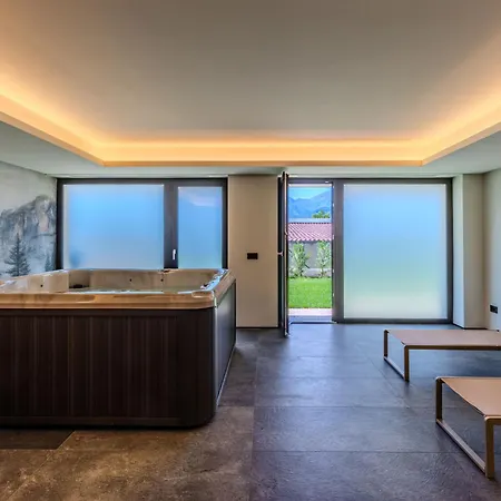 Aura By Interhome * Colico
