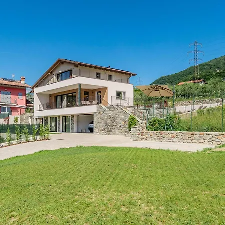 Villa Aura By Interhome Colico